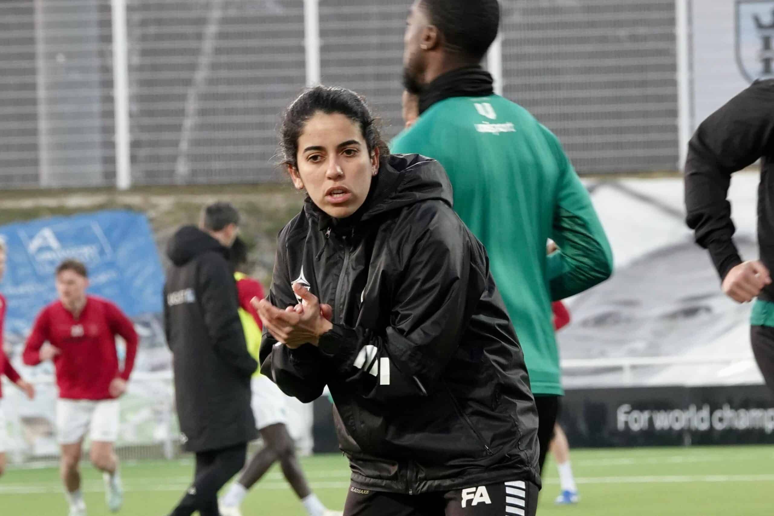 Assistenttræner Fabiana Alcalá forlader AB