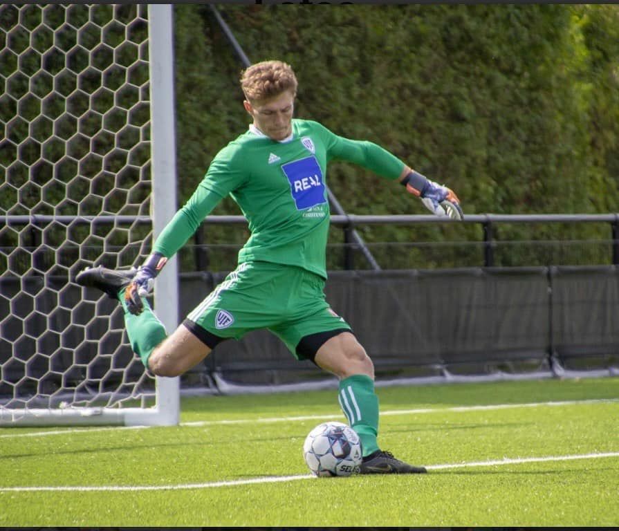 Ung målmand med FCK-fortid skifter til AB